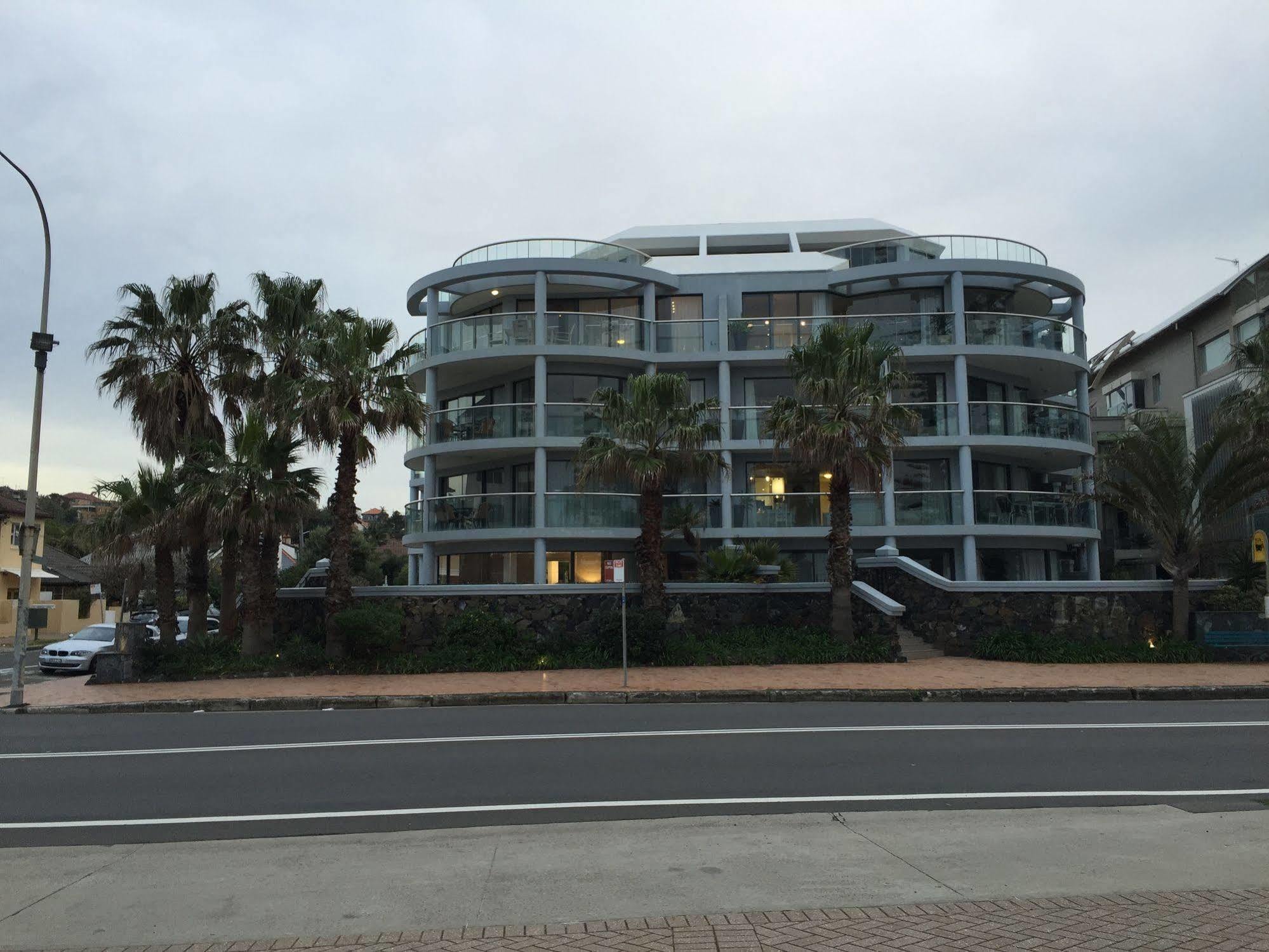 Manly Surfside Holiday Apartments Exterior photo